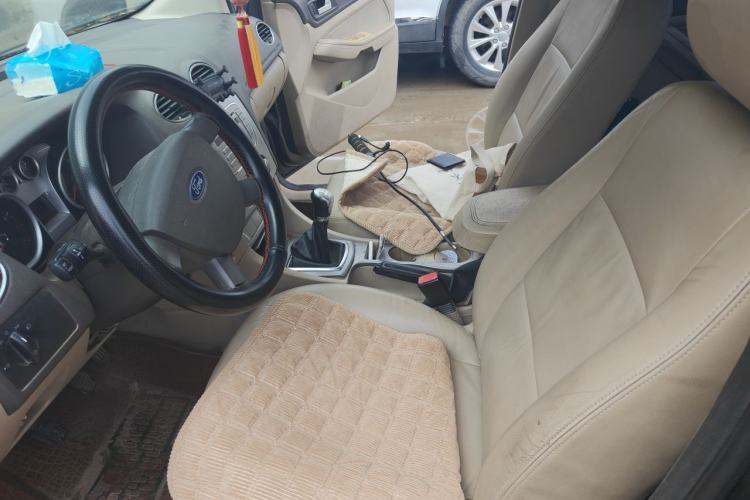 Used Ford Focus 2012 Sedan Classic 1.8L Manual Base Model Left Front Seat