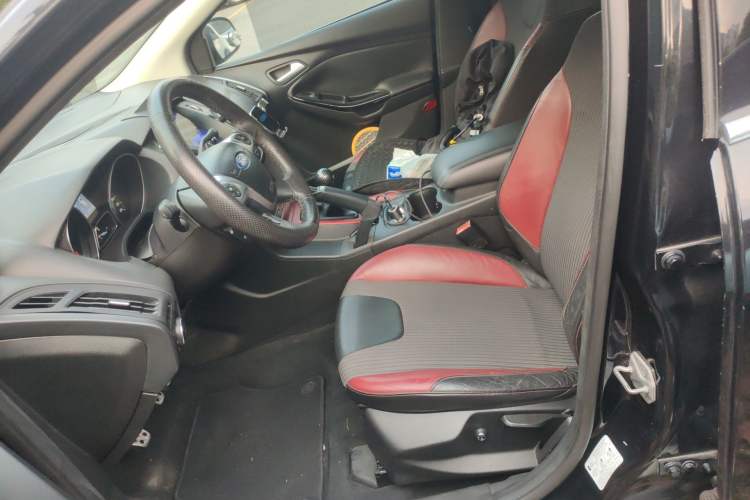 Used Ford Focus 2012 Hatchback 2.0L Manual Luxury Sport Model Left Front Seat