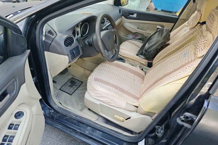 Used Ford Focus 2012 Sedan Classic 1.8L Automatic Base Model Left Front Seat