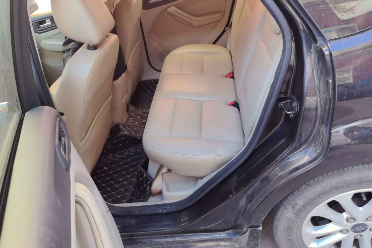 Used Ford Focus 2012 Hatchback Classic 1.8L Automatic Fashion Edition Left Rear Seat