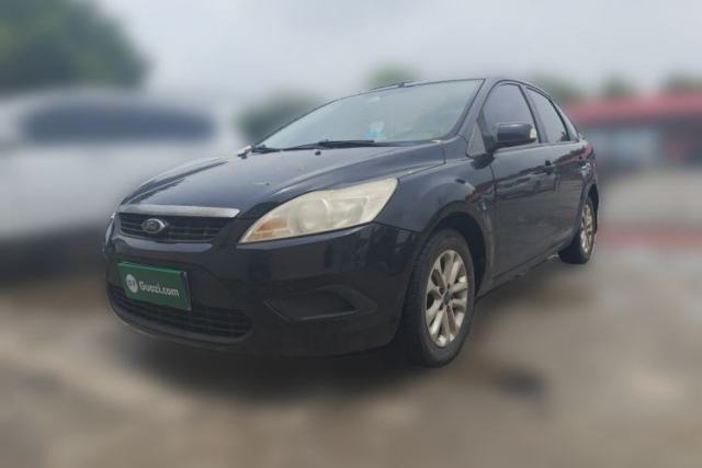 Ojetý Ford Focus 2012 Sedan Classic 1.8L Manual Base Model