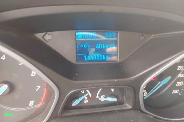 Used Ford Focus 2012 Sedan 1.6L Automatic Fashion Edition Odometer Close Up
