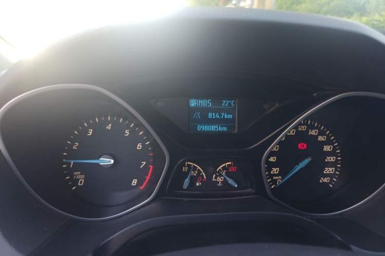 Used Ford Focus 2012 Sedan 1.6L Automatic Comfort Model Odometer Close Up