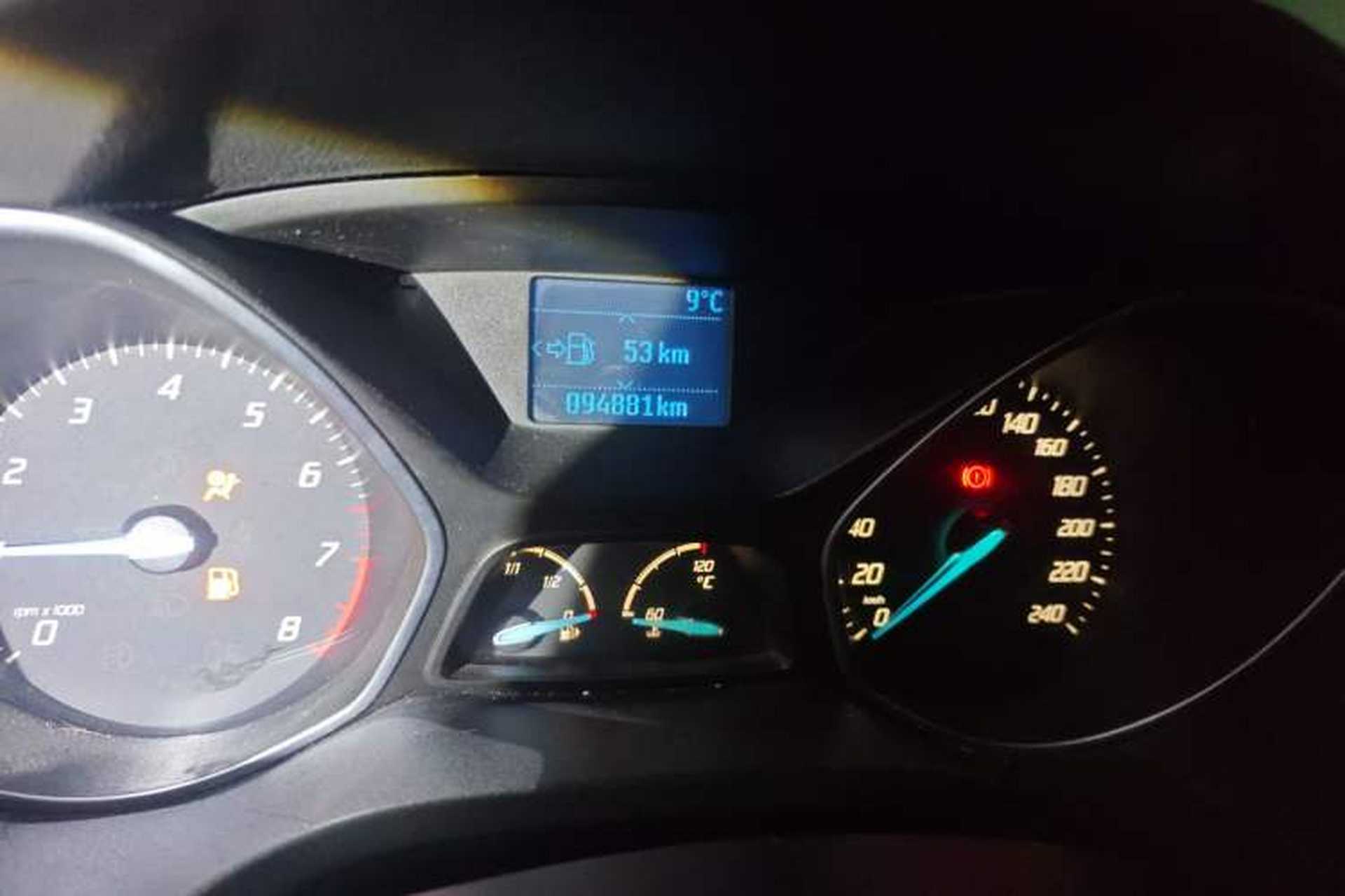 Used Ford Focus 2012 Hatchback 1.6L Manual Fashion Edition Odometer Close Up