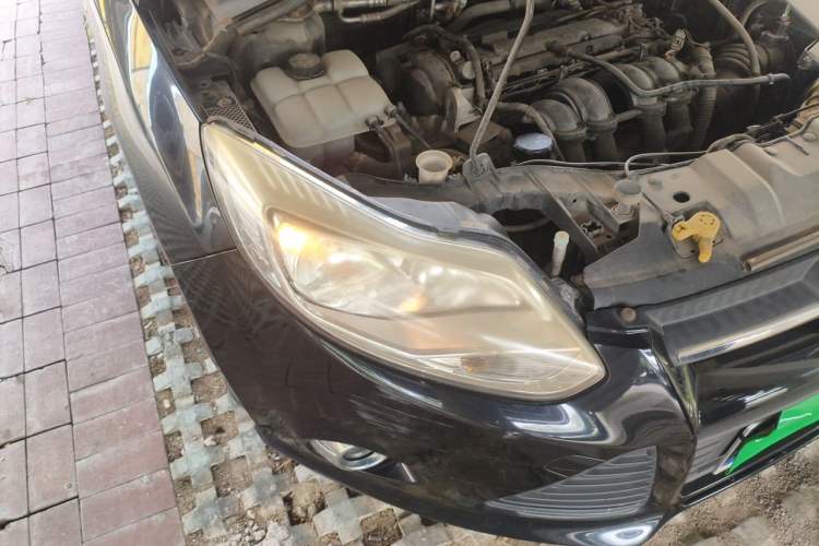 Used Ford Focus 2012 Sedan 1.6L Automatic Fashion Edition Right Front Headlight