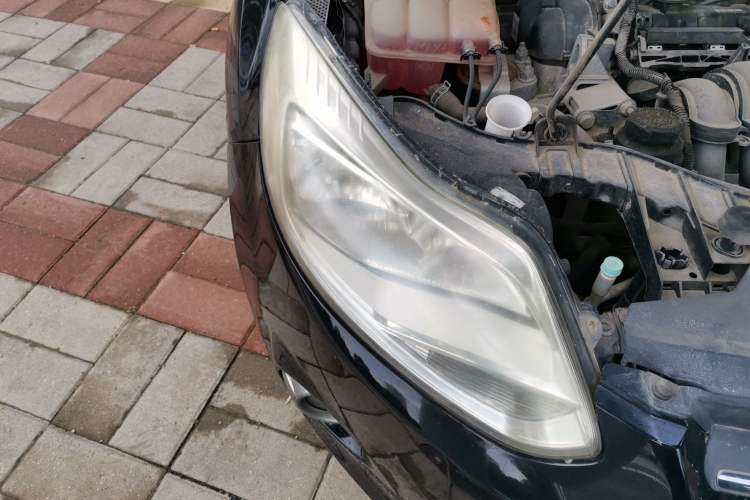 Used Ford Focus 2012 Sedan 1.6L Automatic Comfort Model Right Front Headlight