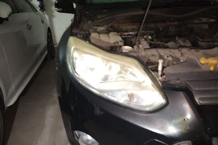 Used Ford Focus 2012 Sedan 1.6L Automatic Fashion Edition Right Front Headlight