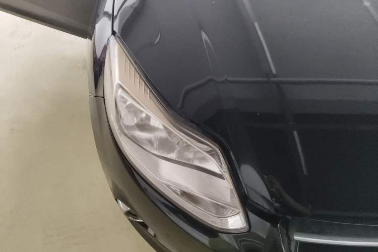 Used Ford Focus 2012 Sedan 1.6L Automatic Fashion Edition Right Front Headlight