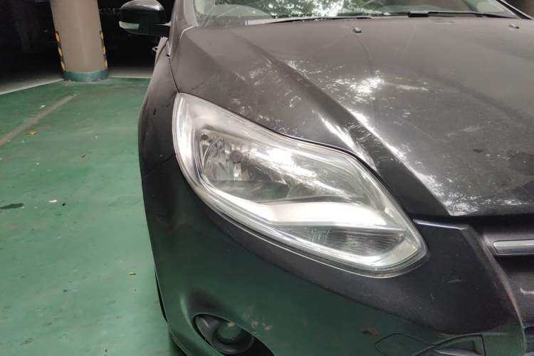 Used Ford Focus 2012 Hatchback 1.6L Automatic Comfort Model Right Front Headlight