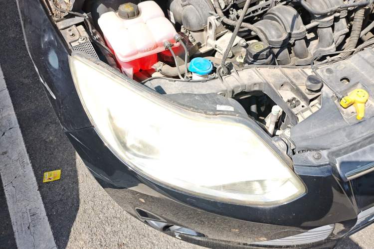 Used Ford Focus 2012 Sedan 1.6L Automatic Comfort Model Right Front Headlight