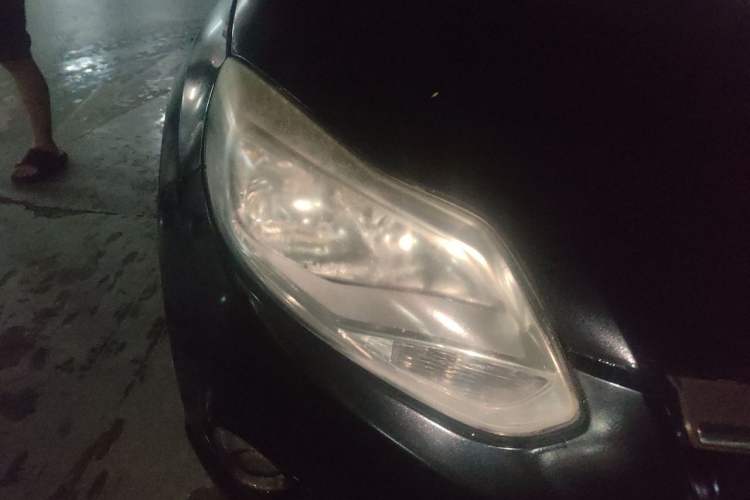 Used Ford Focus 2012 Hatchback 1.6L Automatic Comfort Model Right Front Headlight