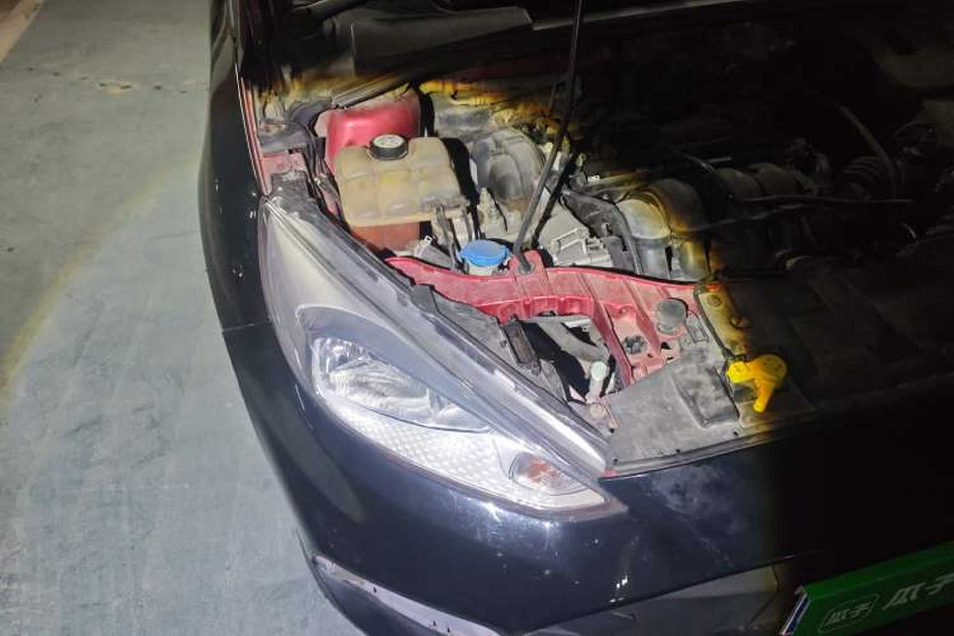 Used Ford Focus 2012 Hatchback 1.6L Manual Fashion Edition Right Front Headlight