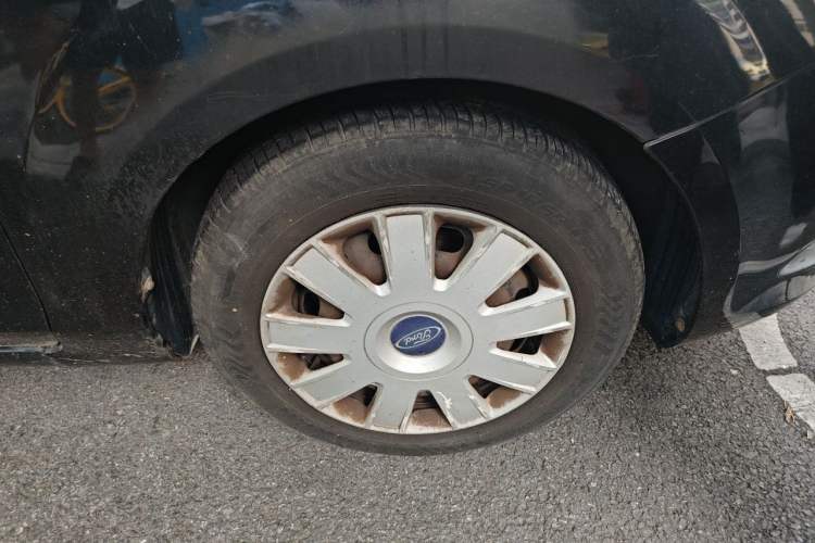 Used Ford Focus 2012 Sedan Classic 1.8L Automatic Base Model Right Front Wheel Hub