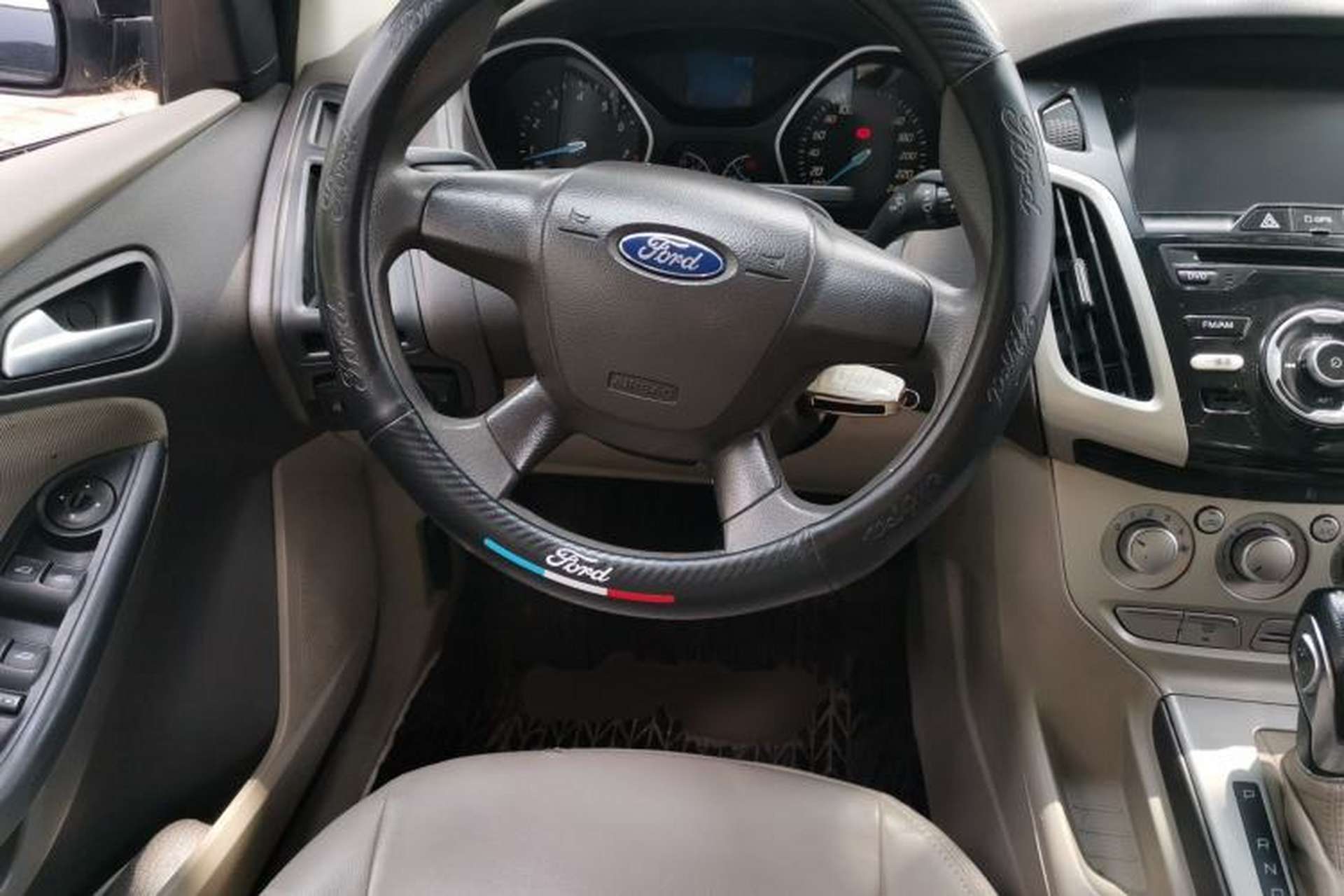 Used Ford Focus 2012 Sedan 1.6L Automatic Comfort Model Steering Wheel