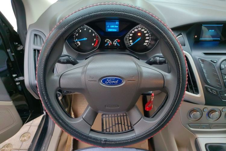 Used Ford Focus 2012 Sedan 1.6L Manual Comfort Model Steering Wheel