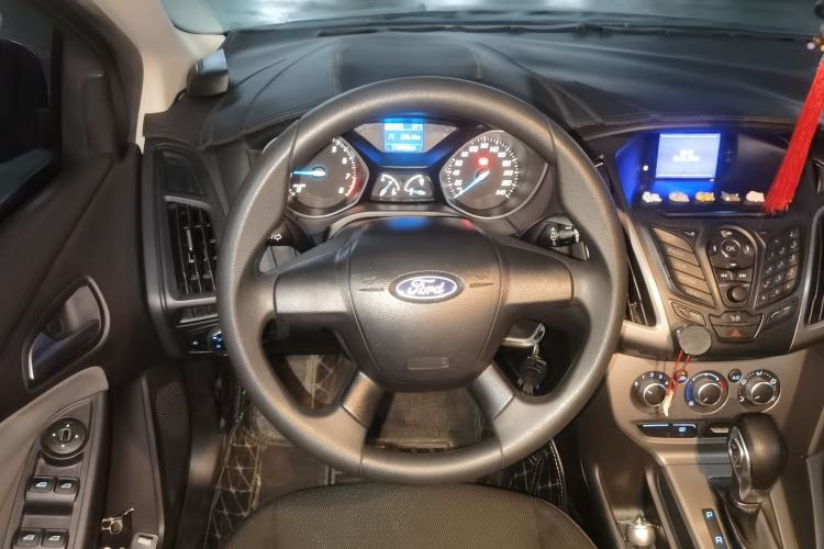Used Ford Focus 2012 Hatchback 1.6L Automatic Comfort Model Steering Wheel