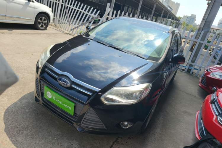 Ford Focus 2012 Hatchback 1.6L Automatic Fashion Edition usado Guazi used car, China used car export, Used car for sale, Used cars, Cheapest cars for sale