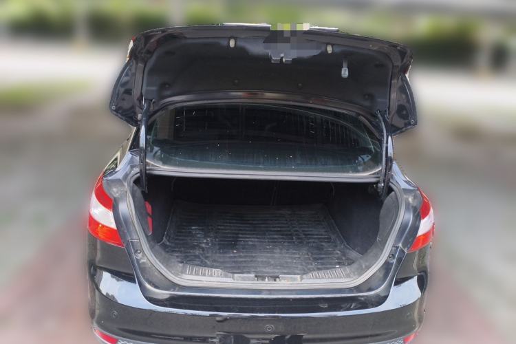 Used Ford Focus 2012 Sedan 1.6L Automatic Fashion Edition Trunk