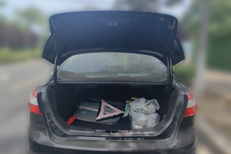 Used Ford Focus 2012 Sedan 1.6L Automatic Comfort Model Trunk