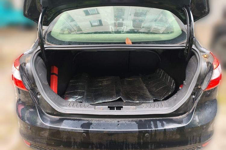 Used Ford Focus 2012 Sedan 1.6L Automatic Comfort Model Trunk