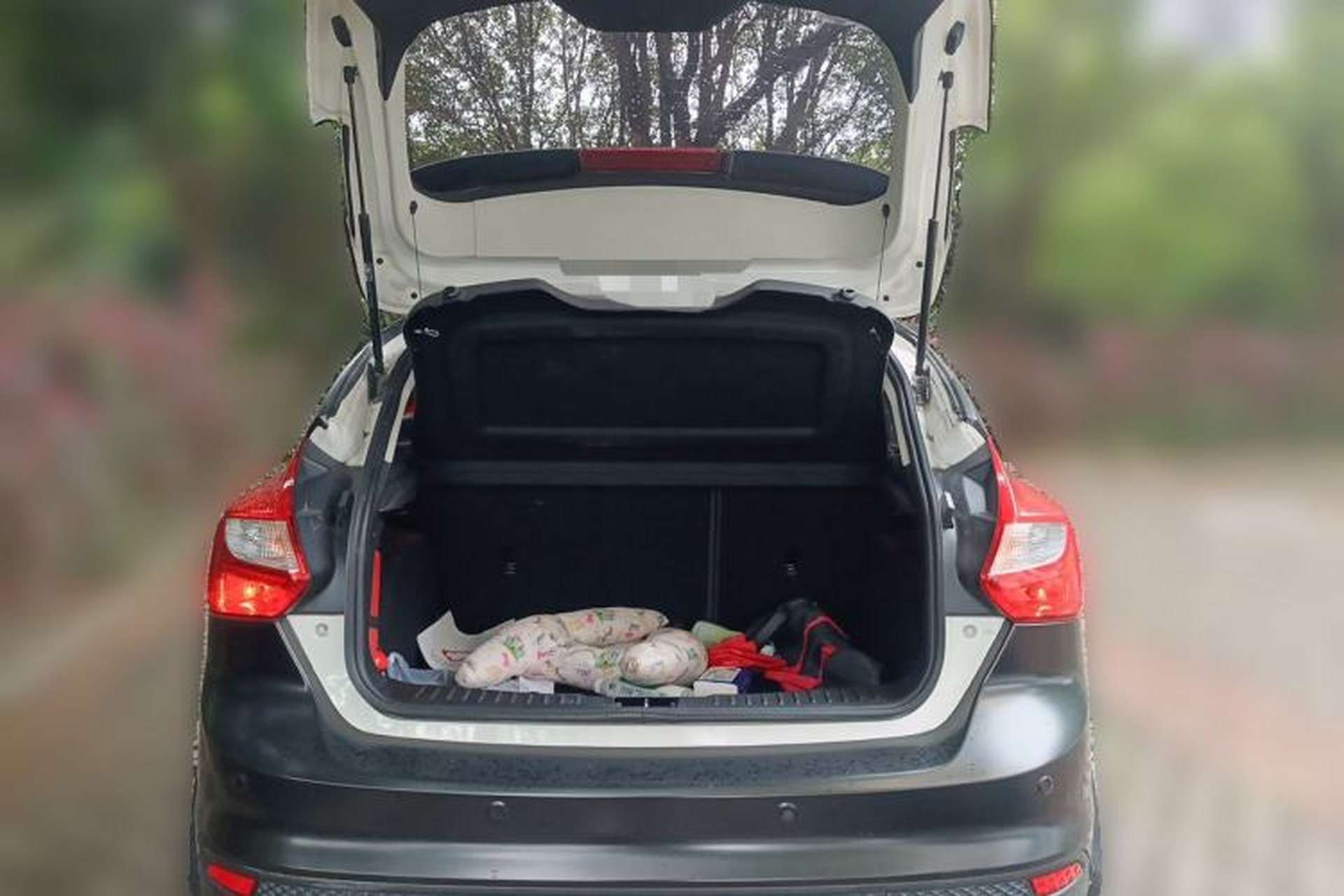 Used Ford Focus 2012 Hatchback 1.6L Automatic Comfort Model Trunk