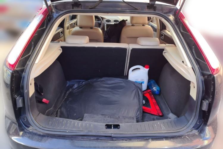 Used Ford Focus 2012 Hatchback Classic 1.8L Automatic Fashion Edition Trunk