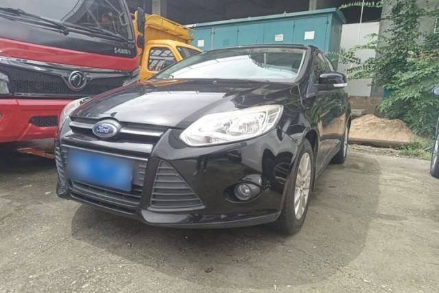 Ford Focus 2012 Sedan 1.6L Automatic Comfort Model с пробегом