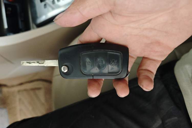 Used Ford Focus 2012 Sedan Classic 1.8L Automatic Fashion Edition Vehicle Key