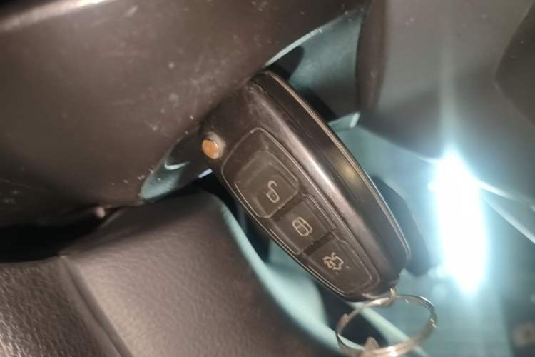 Used Ford Focus 2012 Sedan 1.6L Automatic Fashion Edition Vehicle Key