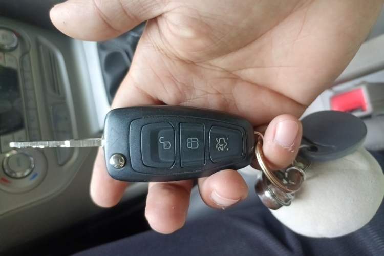 Used Ford Focus 2012 Hatchback 1.6L Manual Fashion Edition Vehicle Key
