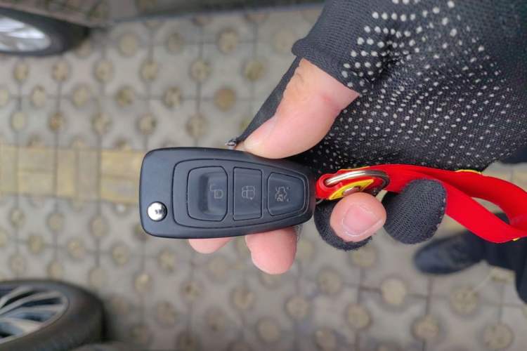 Used Ford Focus 2012 Sedan 1.6L Manual Comfort Model Vehicle Key