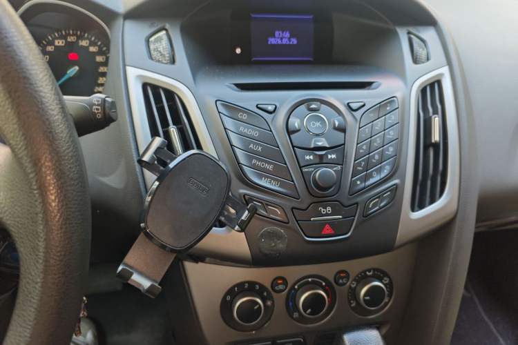 Used Ford Focus 2012 Hatchback 1.6L Automatic Comfort Model Audio And AC Panel