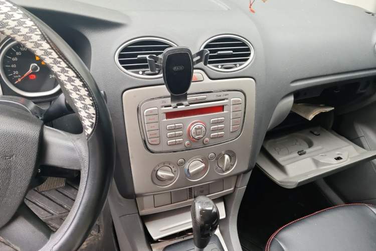 Used Ford Focus 2012 Hatchback Classic 1.8L Automatic Base Model Audio And AC Panel