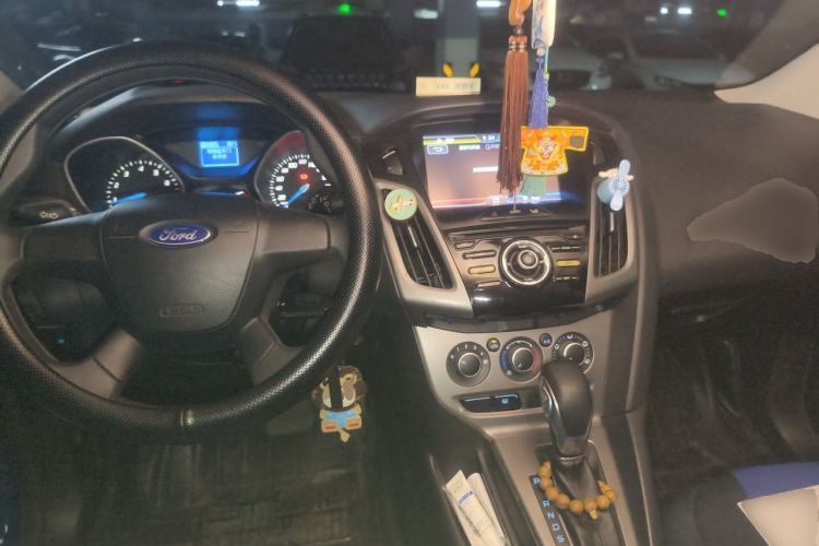 Used Ford Focus 2012 Hatchback 1.6L Automatic Comfort Model Center Console
