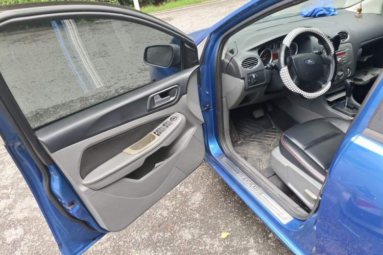 Used Ford Focus 2012 Hatchback Classic 1.8L Automatic Base Model Driver Seat