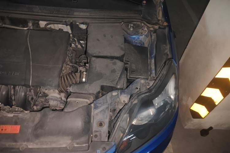 Used Ford Focus 2012 Hatchback Classic 1.8L Automatic Fashion Edition Engine Bay Left