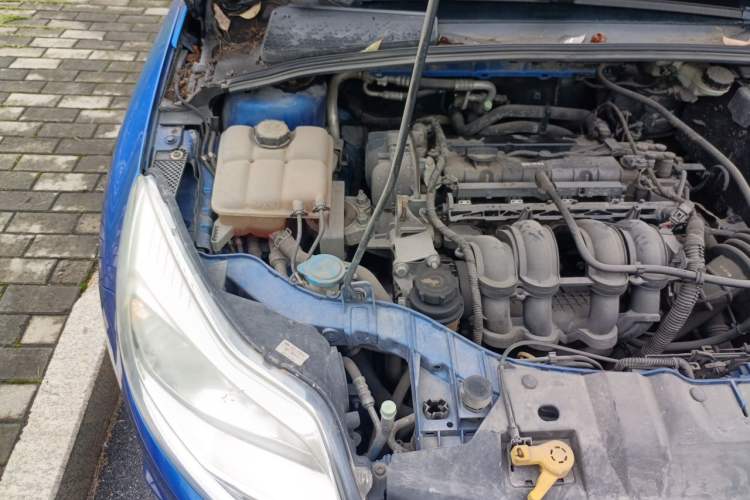 Used Ford Focus 2012 Hatchback 1.6L Automatic Comfort Model Engine Bay Right
