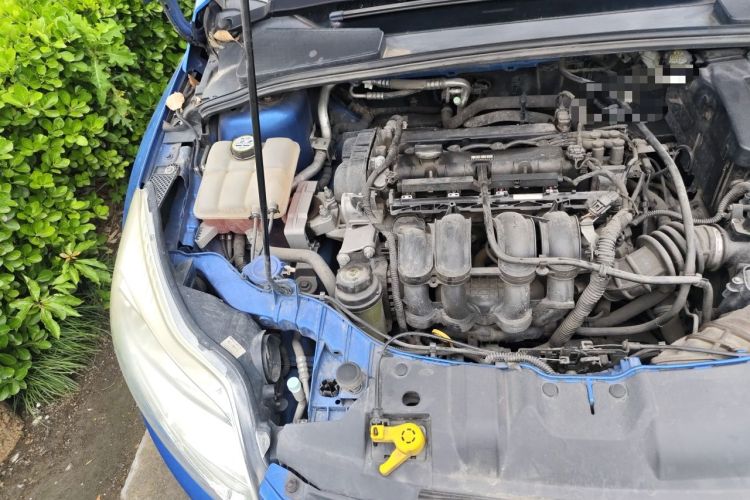 Used Ford Focus 2012 Hatchback 1.6L Automatic Comfort Model Engine Bay Right