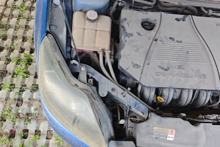 Used Ford Focus 2012 Hatchback Classic 1.8L Manual Base Model Engine Bay Right
