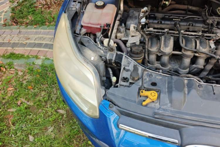 Used Ford Focus 2012 Hatchback 1.6L Automatic Comfort Model Engine Bay Right