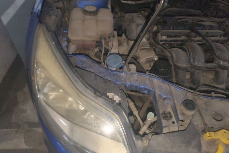 Used Ford Focus 2012 Hatchback 1.6L Automatic Comfort Model Engine Bay Right