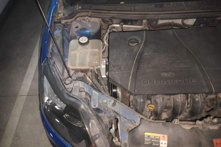 Used Ford Focus 2012 Hatchback Classic 1.8L Automatic Fashion Edition Engine Bay Right