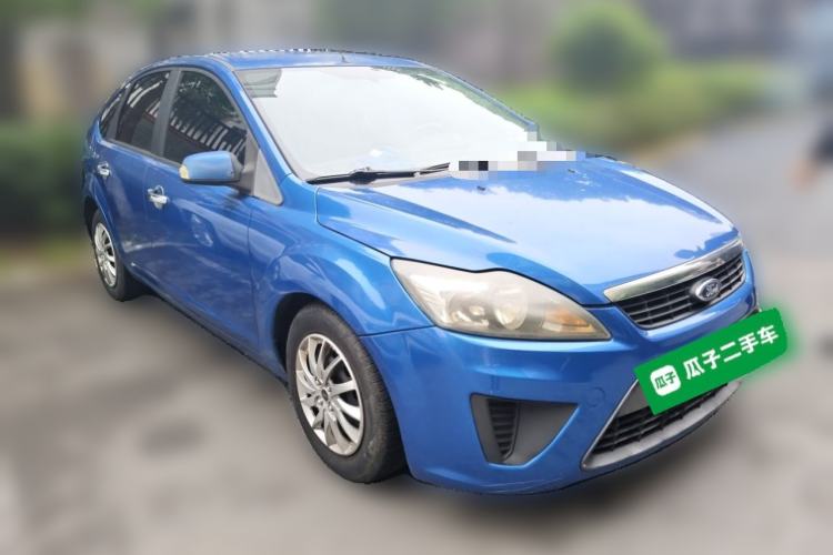 Used Ford Focus 2012 Hatchback Classic 1.8L Automatic Base Model Front Right 45 Deg