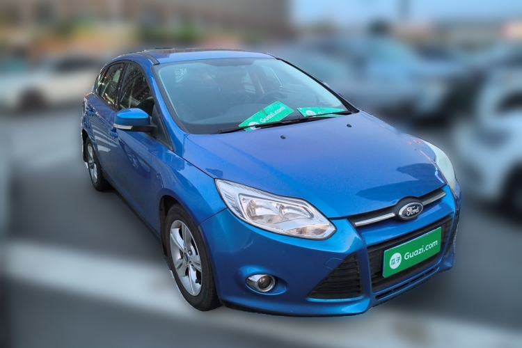 Used Ford Focus 2012 Hatchback 1.6L Manual Fashion Edition Front Right 45 Deg