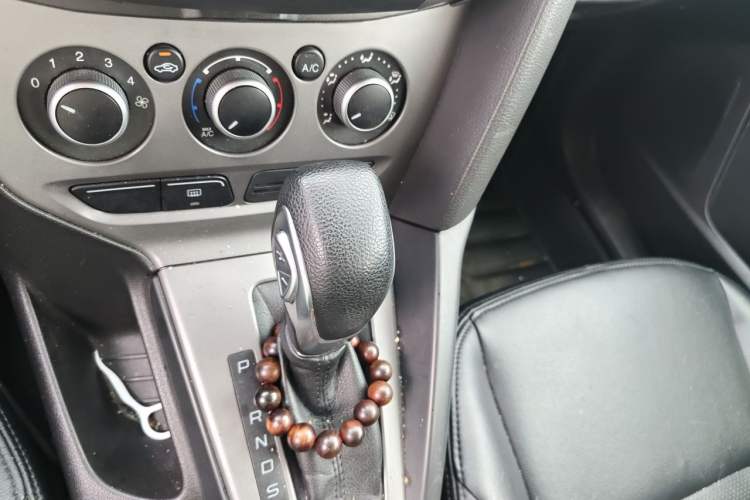 Used Ford Focus 2012 Hatchback 1.6L Automatic Comfort Model Gear Lever