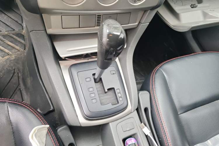 Used Ford Focus 2012 Hatchback Classic 1.8L Automatic Base Model Gear Lever