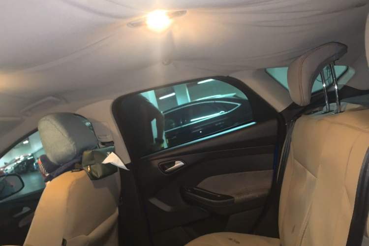 Used Ford Focus 2012 Hatchback 1.6L Automatic Comfort Model Headliner