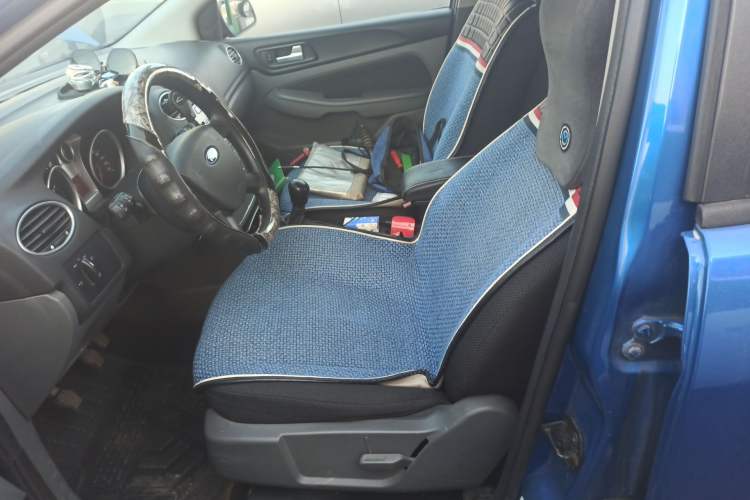 Used Ford Focus 2012 Hatchback Classic 1.8L Manual Base Model Left Front Seat