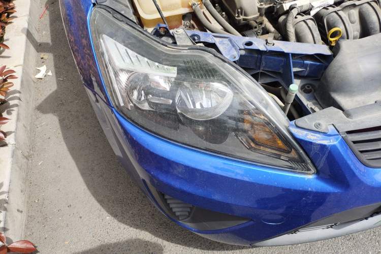 Used Ford Focus 2012 Hatchback Classic 1.8L Manual Base Model Right Front Headlight