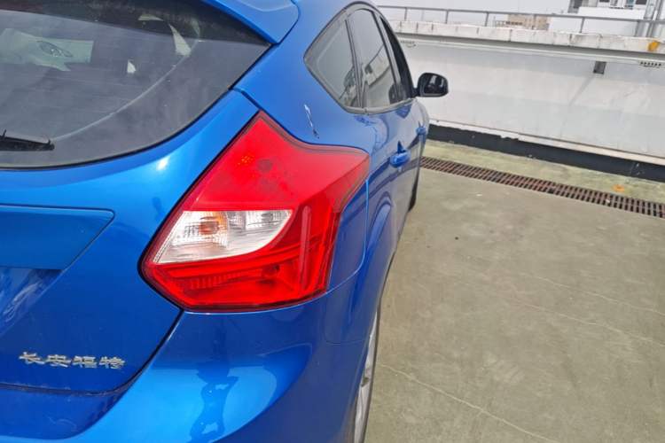 Used Ford Focus 2012 Hatchback 1.6L Automatic Fashion Edition Right Rear Taillight